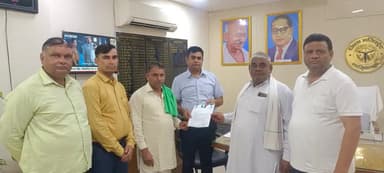 Ghaziabad: Memorandum given regarding local problems.
गाजियाबाद : स्थानीय समस्याओं को लेकर ज्ञापन दिया। #BhartiyaKisanSangtha.
 @भारतीयकिसानसंगठन 
@राजेन्द्रयादव #Rajendrayadav 9911408800