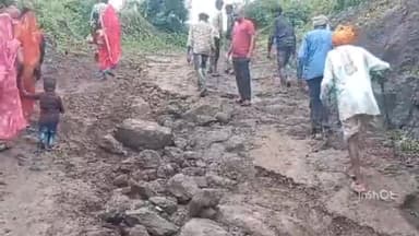 भीकनगांव: भीकनगांव विधानसभा के नीली खाली में खराब रास्ते की समस्या, ग्रामीणों ने खोला मोर्चा