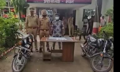 हरदोई: देहात पुलिस ने कांवड़िए से हुई लूट के मामले में चार को गिरफ्तार किया जिसमें 3 नाबालिग,टूटी चेन,बाइक व नकदी बरामद