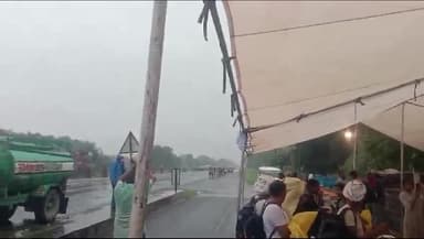 बस्सी: बस्सी के बांसखो फाटक के पास श्री डिग्गी कल्याण सेवा समिति बांसखो फाटक द्वारा तीन दिवसीय पद यात्रियों के लिए चाय नाश्ता