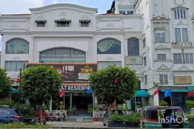 बरेली: कोतवाली थाना क्षेत्र स्थित पूर्व सांसद प्रवीण सिंह ऐरन के होटल डिप्लोमेट में व्यापारी के पचास हजार रुपए चोरी