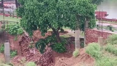 करौली: रियासतकालीन रंणगवा तालाब ओवरफ्लो होने व सुरक्षा दिवार टूटने पर प्रशासन ने अलर्ट किया घोषित, MLA दर्शनसिंह ने लिया जायजा