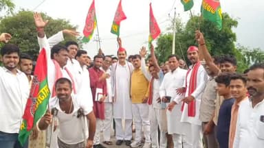 शाहजहांपुर: मुलायम सिंह यादव यूथ ब्रिगेड ने नगर विधानसभा क्षेत्र के उदियापुर गांव में सैकड़ों लोगों को दिलाई पार्टी की सदस्यता