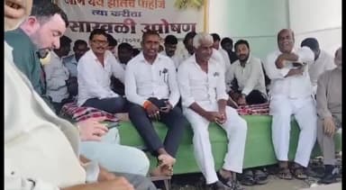 समुद्रपूर: जाम येथे शासकीय वैद्यकीय महाविद्यालयाच्या मागणीसाठी शहरातील बस स्थानकाच्या बाजूला साखळी उपोषण