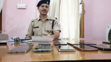 पूर्णागिरि: पुलिस की संयुक्त टीम ने टनकपुर और बनबसा के 16 लोगों के खोए मोबाइल फोन बरामद कर उन्हें सौंपे