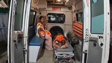 मऊ: देर रात अमिला में ऑटो से ठेला की हुई टक्कर 55 वर्षीय रामबदन हुए घायल