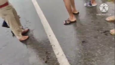 नैनवां: बूंदी जिला कलेक्टर व एसपी ने नैनवा क्षेत्र का दौरा कर बरसात की स्थिति की जानकारी ली