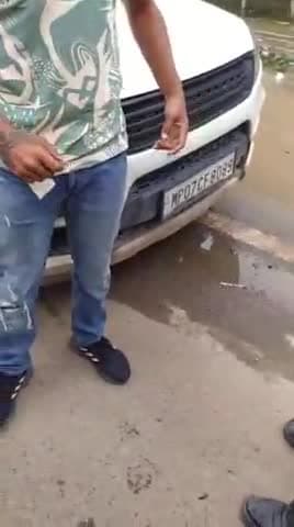 ग्वालियर गिर्द: पड़ाव थाना क्षेत्र में युवक ने सरेआम ट्रैफ़िक पुलिसकर्मी के साथ की गुंडागर्दी, पुलिस ने आरोपी को किया गिरफ़्तार