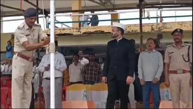 लोहरदगा: बीएस कॉलेज स्टेडियम मे स्वतंत्रता दिवस परेड का किया गया रिहर्सल, डीसी ने कहा- अंतिम चरण में है तैयारी