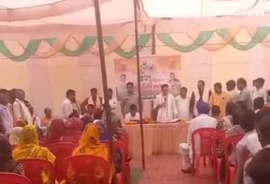 मंडल मंत्री डॉ प्रेमशंकर मौर्या ने केंद्रीय राज्यमंत्री जितिन प्रसाद की जनसभा में पिपरिया मंडन से गाजना तक सड़क निर्माण।