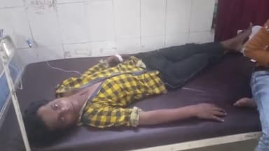 हाथरस: गांव ग्वारउ कला में आटा चक्की पर काम करते समय एक युवक को सांप ने काटा, हालत बिगड़ने पर कराया गया जिला अस्पताल में भर्ती