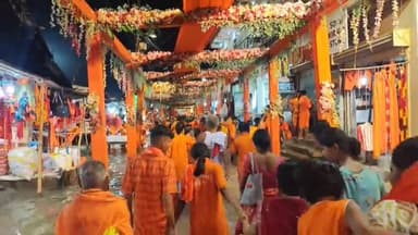 सुल्तानगंज: विश्व प्रसिद्ध श्रावणी मेला के  24वें दिन 
अजगैबीनाथ धाम से लाखो की संख्या में कांवरिया श्रद्धालु बैद्यनाथ धाम हुए रवाना