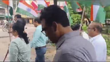 मुसाफिरखाना: जगदीशपुर सामुदायिक स्वास्थ्य केन्द्र से स्वास्थ्य कर्मियों ने निकाली भव्य तिरंगा यात्रा, सीएचसी अधीक्षक रहे मौजूद।