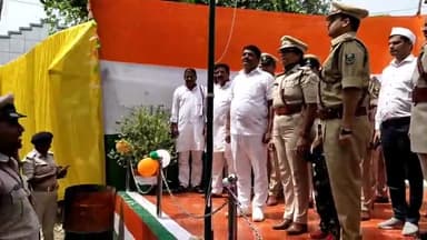 समस्तीपुर: मुफस्सिल थाने में थानाध्यक्ष पिंकी प्रसाद ने फहराया तिरंगा मौके पर सभी अधिकारी रहे मौजूद