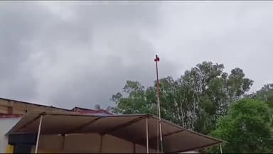 कोलेबिरा: कोलेबिरा स्टेडियम में जिला परिषद अध्यक्ष ने किया ध्वजारोहण, पुलिस जवानों ने दी तिरंगे को सलामी