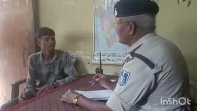 बंजारी हिनौता के बीच तेज रफ्तार अज्ञात वाहन ने टू व्हीलर में मारी टक्कर, एक की हुई मौत व दूसरा हुआ गंभीर घायल