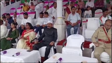 जमुई: श्रीकृष्ण सिंह स्टेडियम में शान से फहराया गया तिरंगा,राष्ट्रगान के दौरान परेड के साथ लहराते तिरंगे को दी गई सलामी