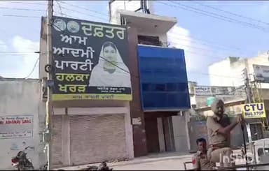 ਖਰੜ: ਖਰੜ੍ਹ:ਬਿਜਲੀ ਕਾਮਿਆਂ ਨੇ ਕੈਬਨਿਟ ਮੰਤਰੀ ਬੀਬਾ ਅਨਮੋਲ ਗਗਨ ਮਾਨ ਦੇ ਦਫਤਰ ਦੇ ਬਾਹਰ ਧਰਨਾ