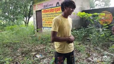 बिजनौर: बिजनौर में नजीबाबाद रोड पर सड़क किनारे बने एक फार्म से लोहा चोरी करते हुए एक चोर रंगे हाथों गिरफ्तार