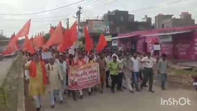 उनियारा: सर्व हिंदू समाज ने बांग्लादेश में हिंदुओं पर हो रहे अत्याचार के विरोध में उनियारा में निकाली रैली, सौंपा ज्ञापन