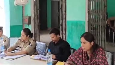 रोहतास: रोहतास थाना परिसर में रक्षाबंधन को लेकर शांति समिति की बैठक का हुआ आयोजन, किले पर लगने वाले मेले को लेकर भी हुई चर्चा