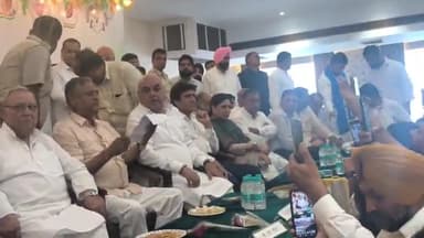 करनाल: अनमोल गार्डन पंजाबी सम्मेलन में पहुंचे पूर्व मुख्यमंत्री भूपेंद्र सिंह हुड्डा और पूर्व सांसद राज बब्बर जनसभा मैं।