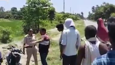 चनपटिया: सतवरिया पेट्रोल पंप के समीप साइकिल और मोटरसाइकिल में हुई जोरदार टक्कर तीन घायल इलाज जारी