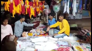 शाहनगर: रक्षाबंधन पर्व को लेकर गुलजार हुए शाहनगर के बाजार, लोगों ने की खरीददारी, दुकानदारो ने भी जताया संतोष