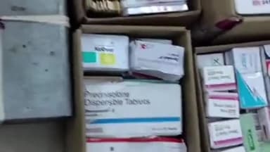 जमुई: बटिया के पास से पुलिस ने ऑटो से भारी मात्रा में अंग्रेजी दवा और 23 लाख 67 हज़ार 497 रुपये नकद किया बरामद, तीन गिरफ्तार