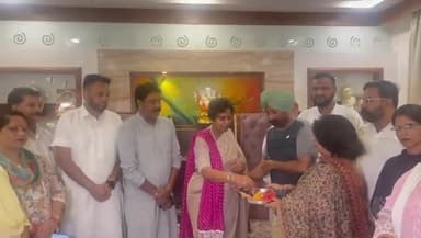 पंचकूला: पूर्व विधायक लतिका शर्मा ने अमरावती में रक्षाबंधन पर राखी बांधकर मनाया राखी का पर्व