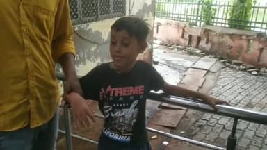 इटावा: पछायगांव इलाके में भैंस चरा रहे बच्चे को सांप ने काटा, जिला अस्पताल में इलाज जारी