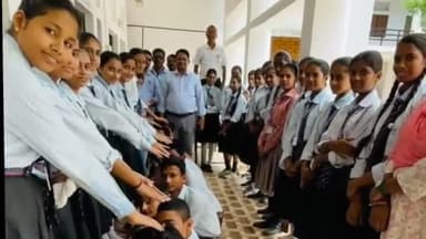 डलमऊ: रक्षाबंधन का पर्व कस्बा समेत ग्रामीण क्षेत्र के साथ-साथ कॉलेज में मनाया गया