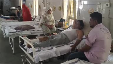 शाजापुर: सुनेरा यादव होटल के पास मवेशी सामने आने से बाइक सवार घायल हो गया,जिला अस्पताल में उपचार जारी