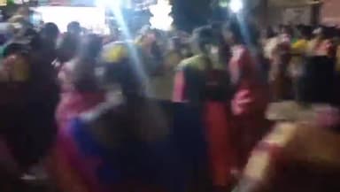 ஆவுடையார் கோவில்: பாண்டிபத்திரம்  ஸ்ரீமுத்து மாரியம்மன் ஆலய ஆவணி மாத திருவிழாவை முன்னிட்டு கொடியேற்ற நிகழ்வில் பெண்கள் கும்மி அடித்து கலந்து கொண்டனர்