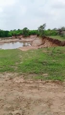 फिटकासनी गोचर भुमि को खोद डाला, अवैध तरीके व भुमाफिया कि भेंट चढ़ी गोचर भुमी