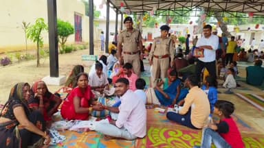 सुल्तानपुर: रक्षाबंधन के अवसर पर अमहट स्थित जेल में 400 बंदियों को बहनों ने बांधी राखी, की लंबी उम्र की कामना