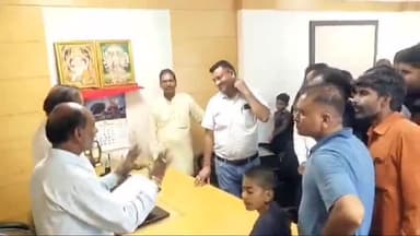 शाजापुर: शाजापुर की श्रीकृष्ण कालोनी के रहवासियों ने नगर पालिका अध्यक्ष को साैंपा ज्ञापन, कॉलोनी में रोड निर्माण की मांग