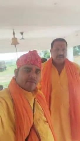 उंटारी रोड: उंटारी रोड थाने परिसर में अवस्थित बजरंग बली मंदिर में पुलिस कर्मियों ने किया अखंड कीर्तन का आयोजन