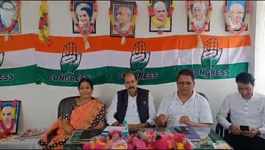 चम्पावत: कांग्रेस कार्यालय में भारत रत्न पूर्व प्रधानमंत्री राजीव गांधी की मनाई गई जयंती