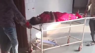 भीकनगांव: कोदला फाटे के समीप कार और बाइक की भिडंत में दो लोग गंभीर रूप से हुए घायल, इलाज जारी