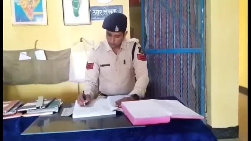 जैजैपुर: घर में खाना बना रही नाबालिग लड़की से छेड़छाड़ करने के मामले में आरोपी युवक के खिलाफ जैजैपुर थाने में केस दर्ज