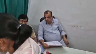 रामपुर: विधायक आकाश सक्सेना ने जिला अस्पताल पहुंचकर मरीजों का जाना हाल