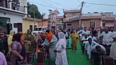 पंचकूला: बरवाला में पूर्व मेयर उपिंद्र आहलूवालिया ने सुनी ग्रामीणों की समस्याएं, कहा युवाओं महिलाओं के उत्थान के लिए करेंगे काम