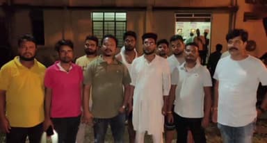 ठेठईटांगर: ठेठईटांगर में 50 घंटे से बिजली खराब रहने से जनता हुई अक्रोशित, आदिवासी कांग्रेस नेता ने देर रात कराई बिजली बहाल