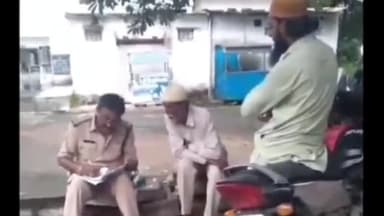 हुज़ूर: भोपाल-इंदौर हाईवे खजूरी सड़क पर गुरुवार की रात को तेज रफ्तार वैन पलट गई। हादसे में एक की मौत