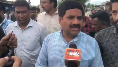 गुनौर: देवेंद्र नगर थाना क्षेत्र में बाइक को बचाने के चक्कर में पलटी बस बाइक चालक की मौत कुछ लोग घायल विधायक ने दी जानकारी