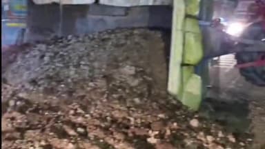 करनाल: करनाल में बल्डी बाईपास के नजदीक नेशनल हाइवे पर पलटी देसी खाद से भरी ट्रैक्टर ट्रॉली, चालक को आई चोटे