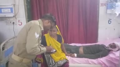 हाथरस: मथुरा रोड मधुगड़ी के पास एक युवक के साथ कई लोगों ने की मारपीट, जिला अस्पताल में भर्ती