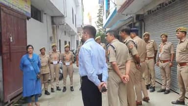 रामपुर: विद्या मंदिर इंटर कॉलेज के परीक्षा केंद्र पर पुलिस अधीक्षक ने सुरक्षा व्यवस्था का लिया जाएजा, दिए जरूरी निर्देश