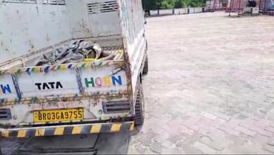 बिहिया: बिहिया पुलिस ने थानाक्षेत्र के कटेया नदी से एक अज्ञात व्यक्ति का शव किया बरामद